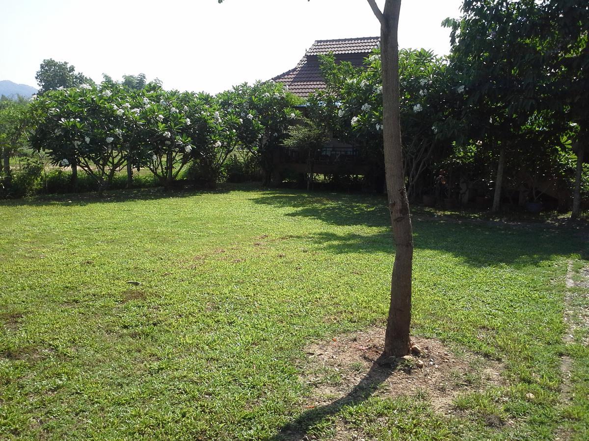 Bed and Breakfast Jamjuree Garden Ban Thung Ma Nieo Экстерьер фото
